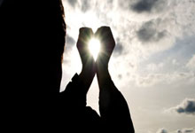 黑白体育：10年夺10冠！威尔逊三杀世界第一携妻儿领奖，巡.